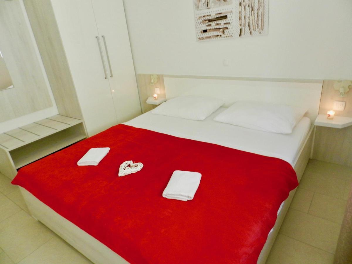 Diamant Apartments Baška Voda Esterno foto
