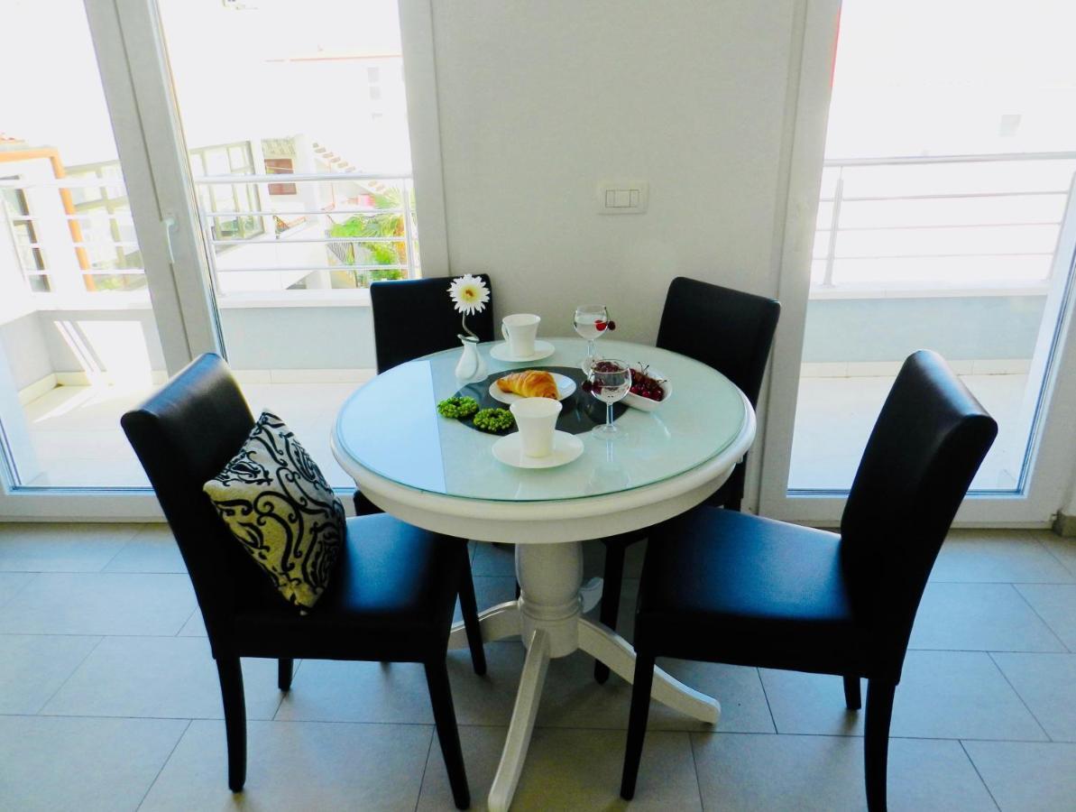 Diamant Apartments Baška Voda Esterno foto